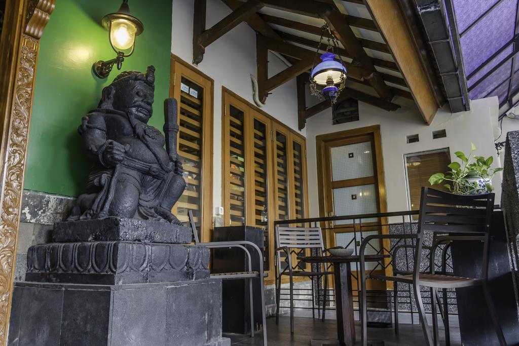 Dhanesvara Holistic Unique Homestay Wonotjolo Zewnętrze zdjęcie